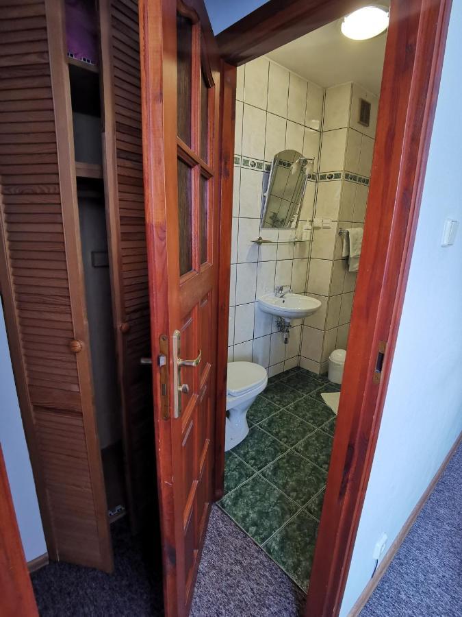 Bed and Breakfast Dom Pod Tujami Cracovia Esterno foto