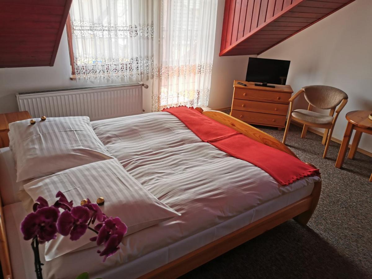 Bed and Breakfast Dom Pod Tujami Cracovia Esterno foto